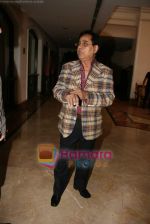 Jagjit Singh at a photo shoot for album cover in The Club on 19th Dec 2010 (2).JPG